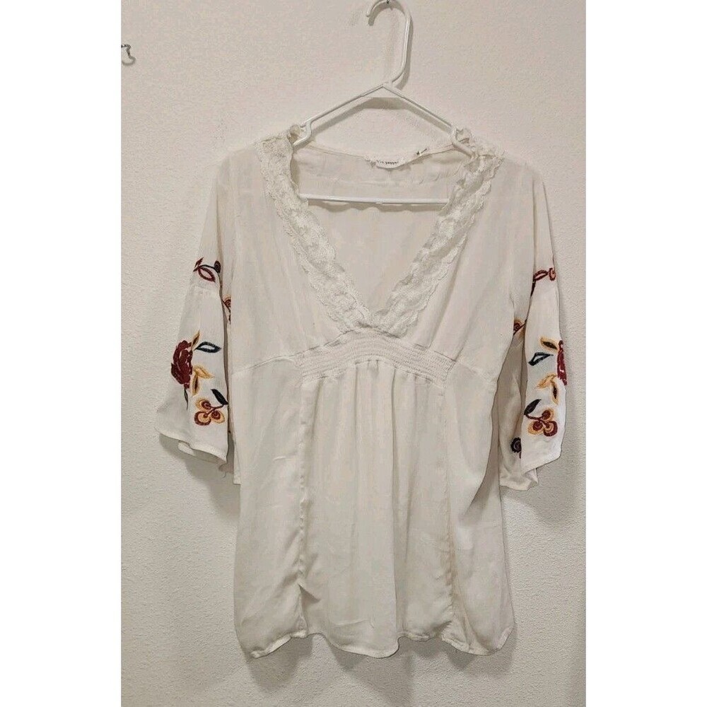 Blu Pepper Women's Ivory Boho Embroidered Peasant  Blouse Bell Sleeve Top Size M - Picture 2 of 5